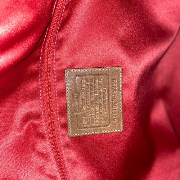 NWT Coach Devin Camel/Gold Expandable Leather/Patent Leather Duffle 15995 - Picture 15 of 16